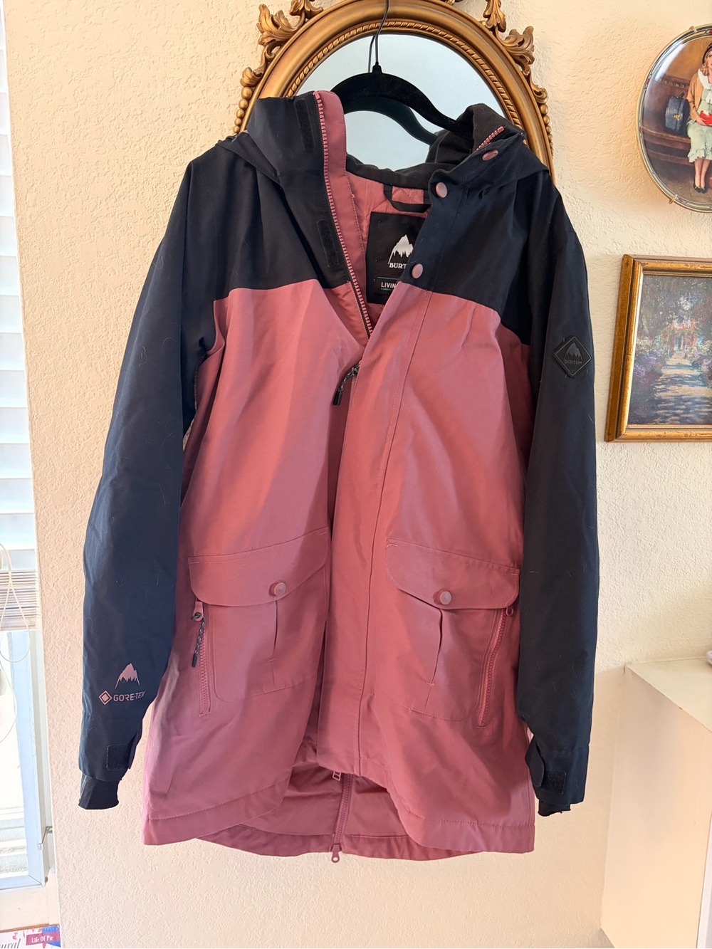 Size M Burton GORE-TEX Eyris Jacket - Women's - Rose & Black